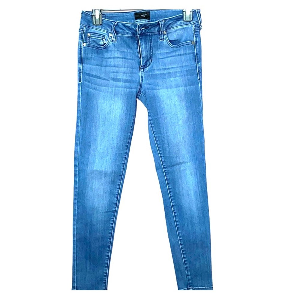 Mid-Rise Jeans